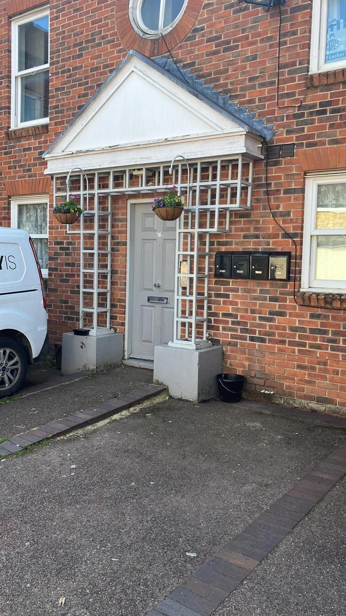 Lancing Apartments - Spacious 2 Bed - Sleeps 6 - Burnham Village Slough Esterno foto