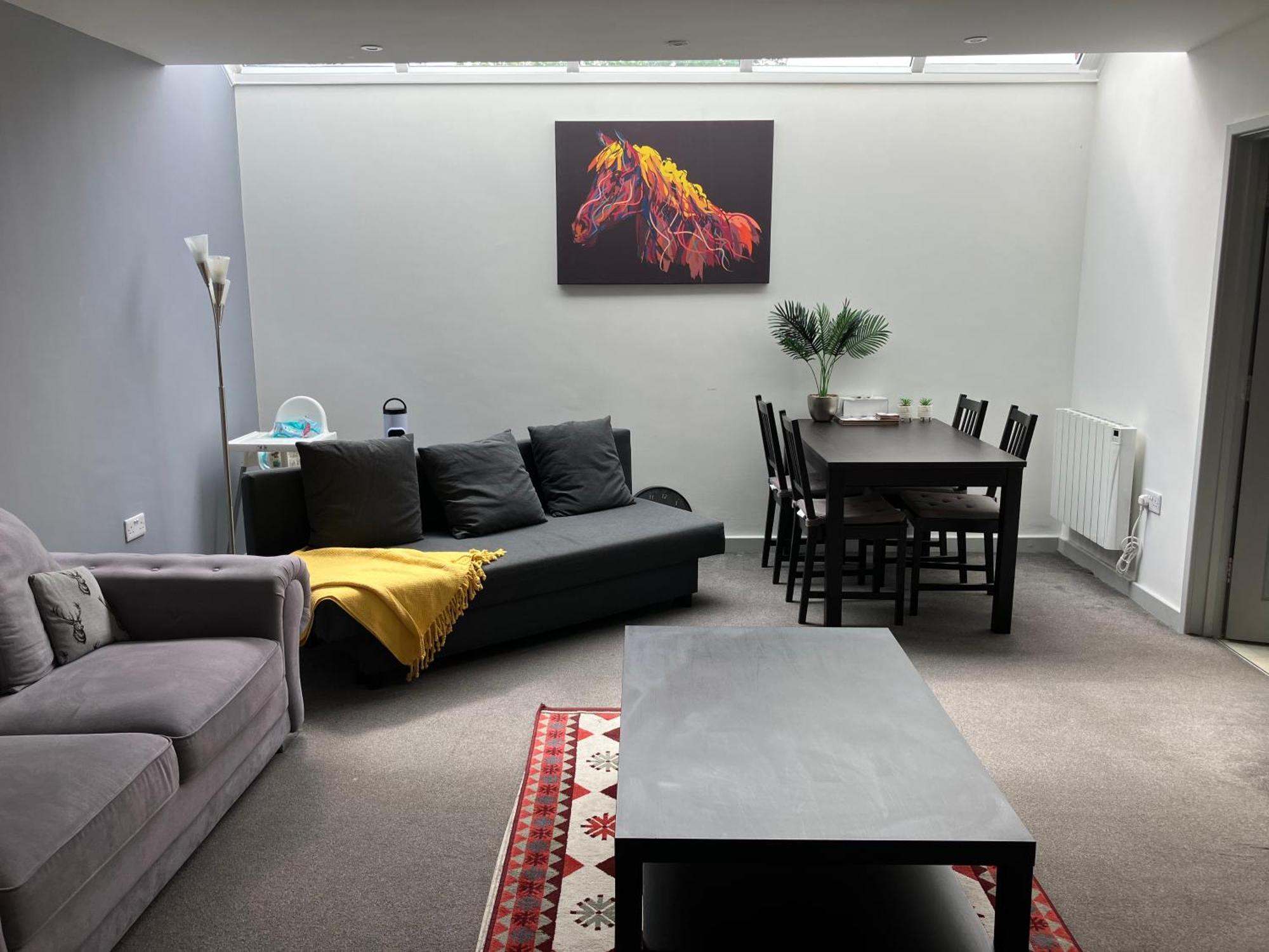 Lancing Apartments - Spacious 2 Bed - Sleeps 6 - Burnham Village Slough Esterno foto